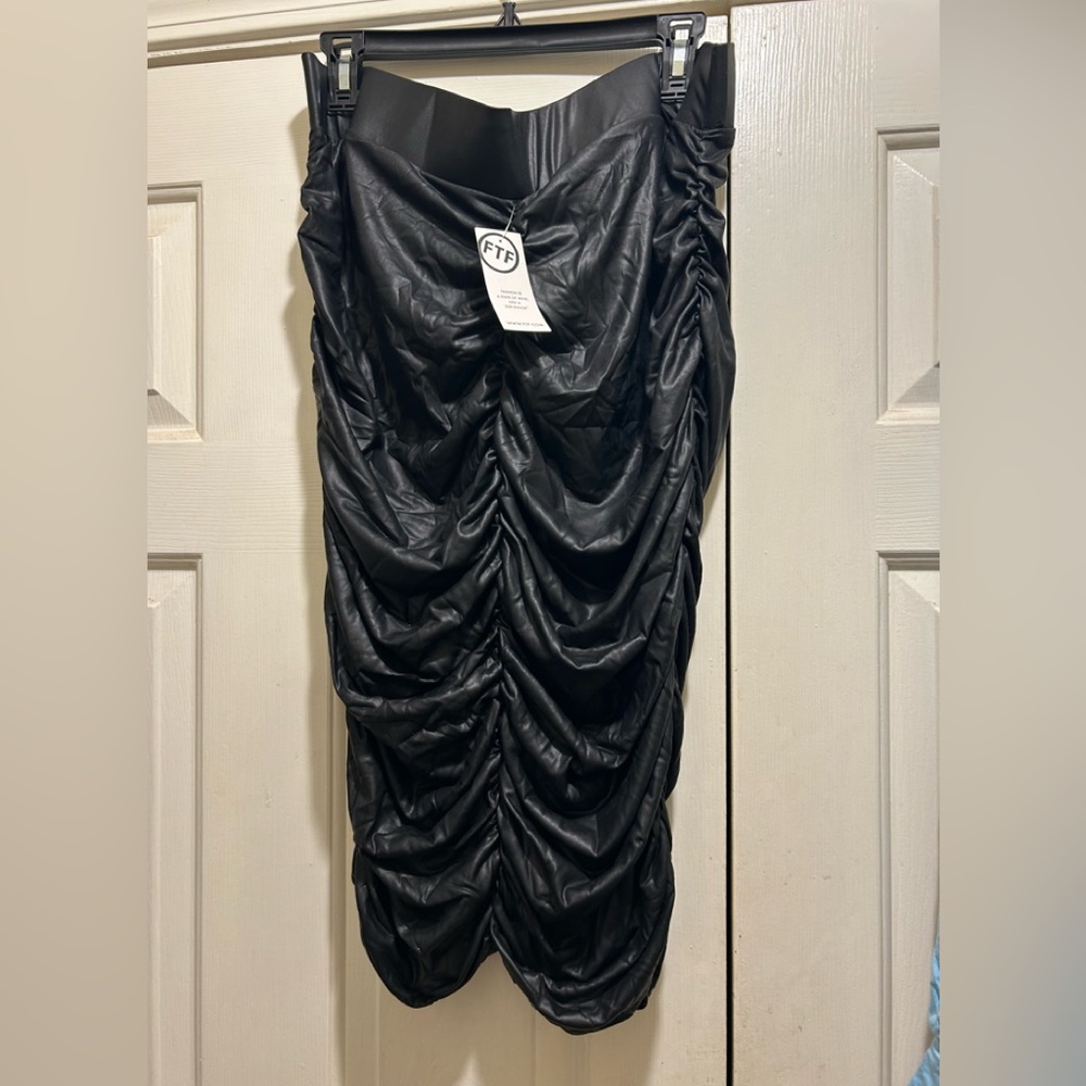 Black ruched skirt